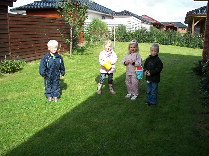 2008-09-20 (7).JPG - mødregruppe børneneMig, Laura, Kamille og Jakob